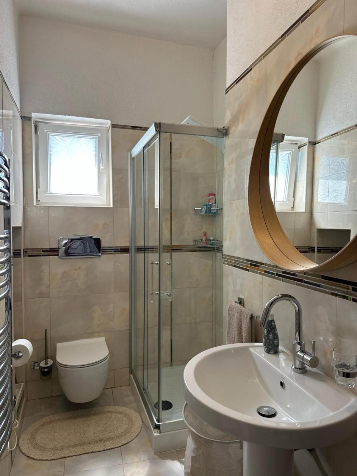Paun Apartman Split Buitenkant foto